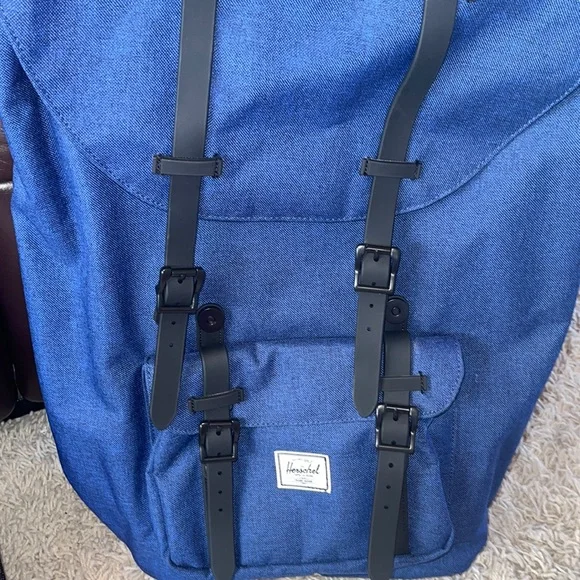 ❤️NWT!!!❤️RARE!!Beautiful Herschel 25L Backpack.Little America.15”Laptop sleeve. - Picture 10 of 17